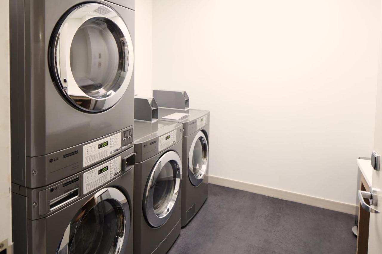 Element Downtown Hotel 3*
